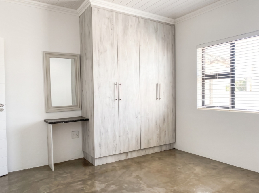 To Let 3 Bedroom Property for Rent in Golden Mile Western Cape